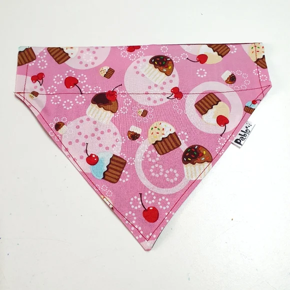 🐶 3 for $15 * Cupcakes Reversible Over The Collar Dog Bandana - Picture 1 of 4
